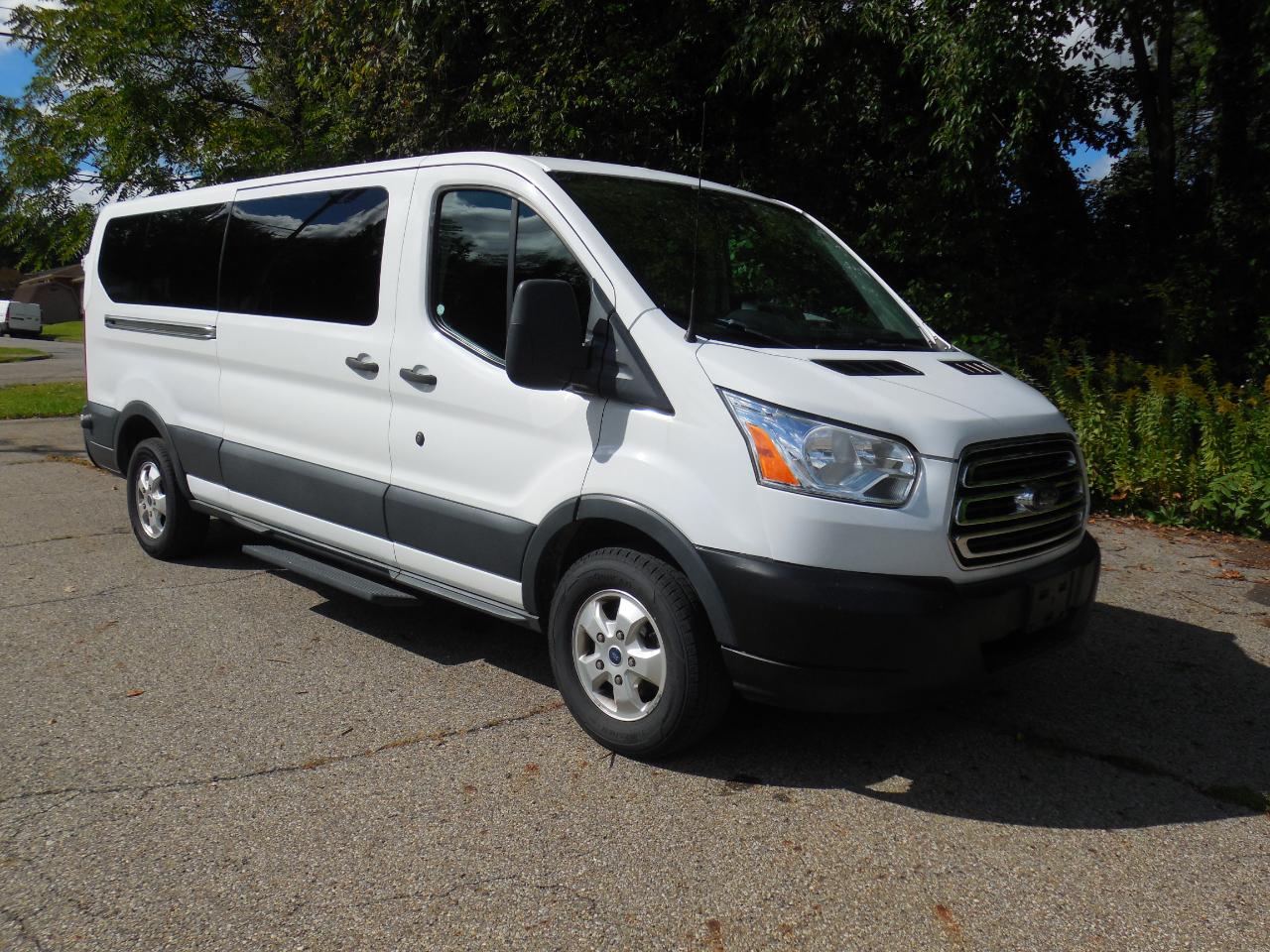 ford transit wagon 2018 1FBZX2YM9JKA44739 image ford transit wagon 2018 1FBZX2YM9JKA44739 image